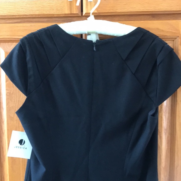 Dress - Picture 4 of 6